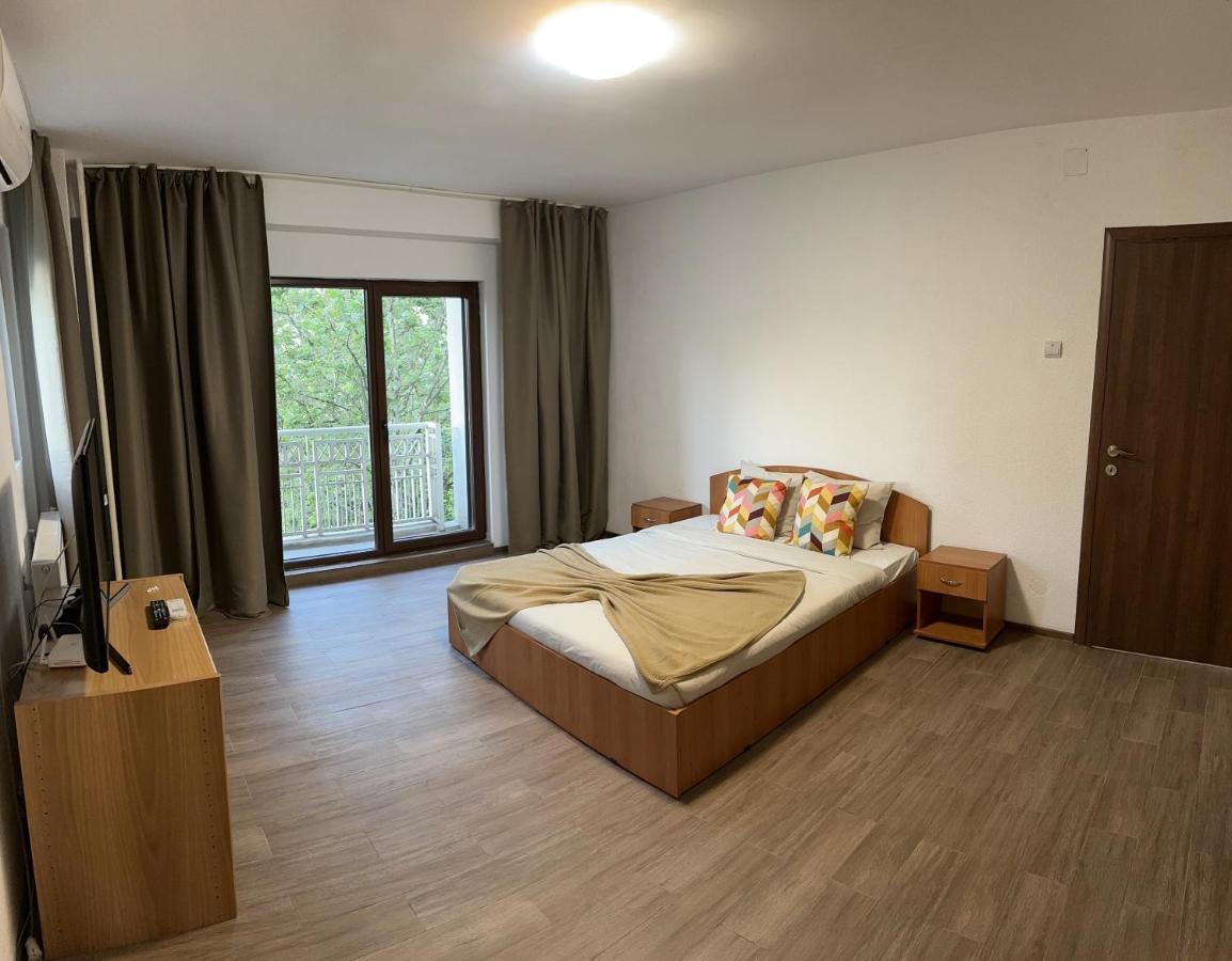 Central Studio Apartment Bucharest Exterior photo