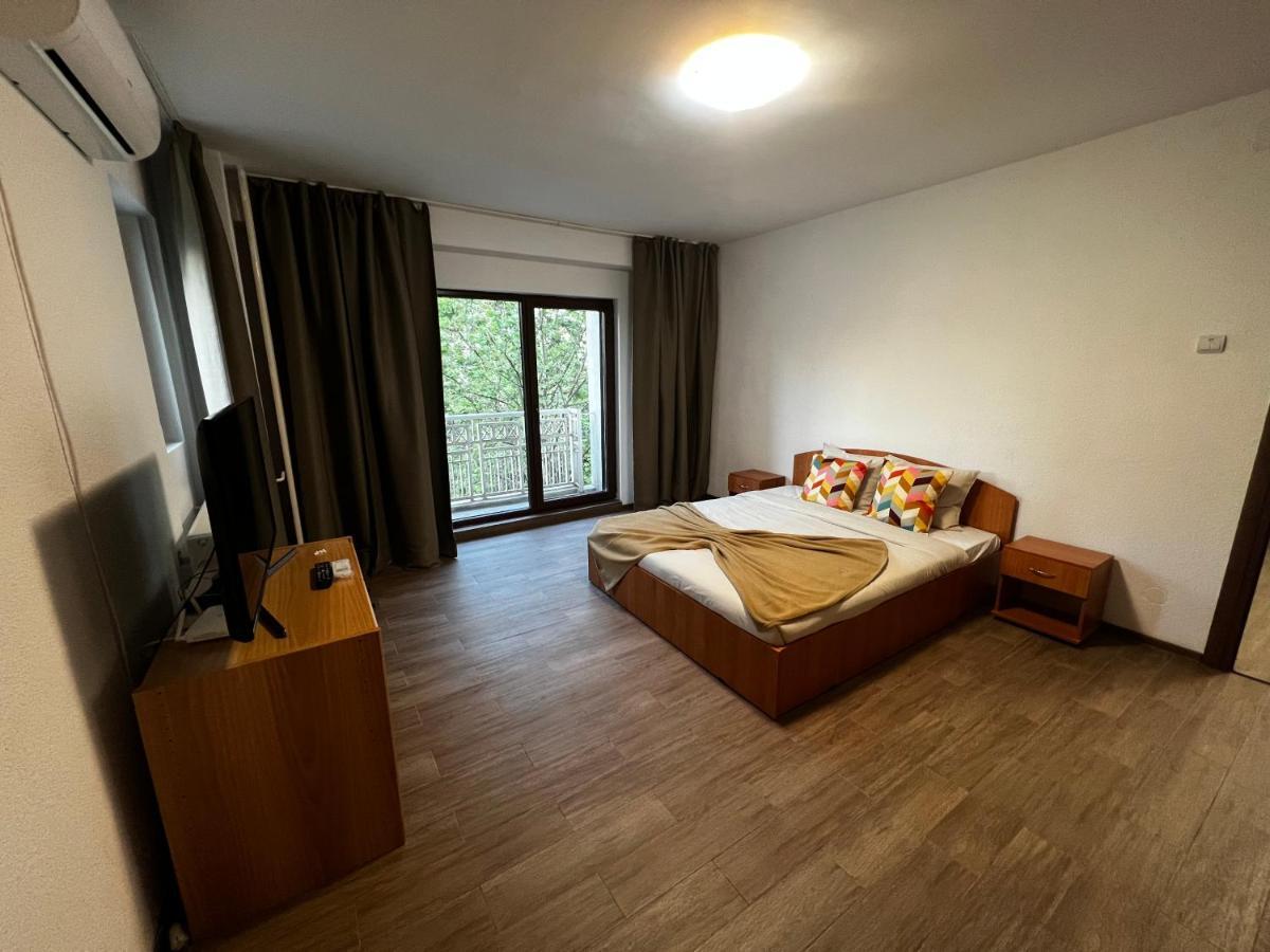 Central Studio Apartment Bucharest Exterior photo